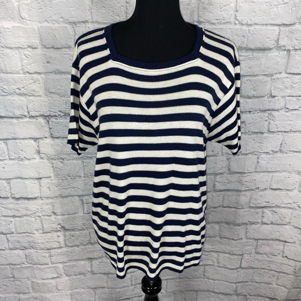 Sag Harbor women L white w/blue stripe scoopneck short sleeve top